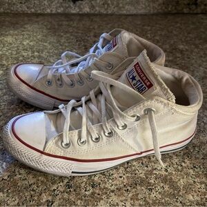 They size 7 woman converse